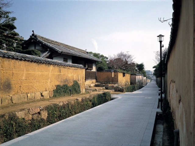 Kan family Nagaya-mon Gate