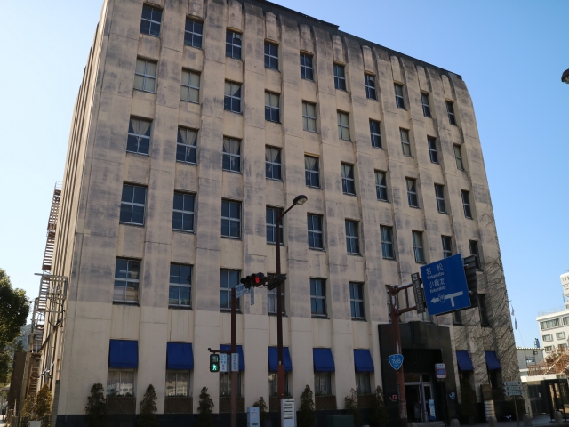 อดีตอาคารบริษัทบริษัทมิตซุยบุตซัง สาขาโมจิ (อดีตอาคารสำนักงานใหญ่ JR คิวชู)